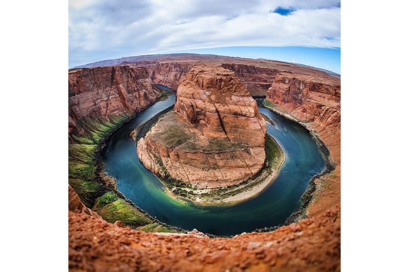 gravis と6人の写真家によるエキシビジョン “THeCOLOR”