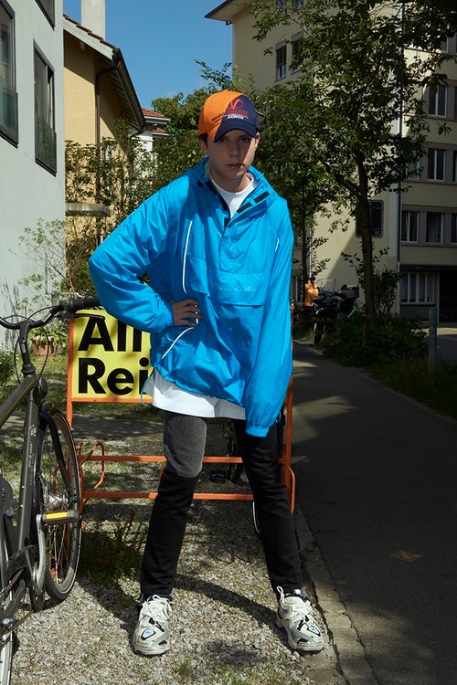 ストリートキャスティングのモデルを起用した Vetements 2018年春夏 コレクション ヴェトモン
