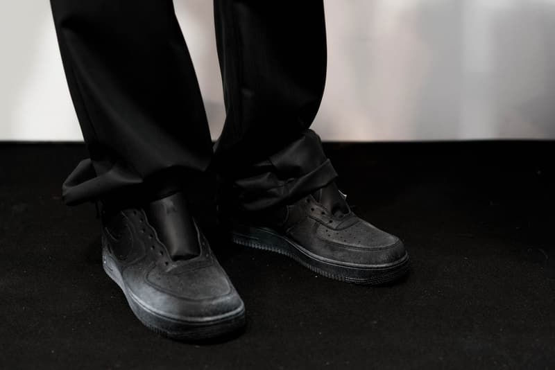 A-COLD-WALL* x NikeLab Air Force 1 のクローズアップフォト ア・コールド・ウォール ナイキ ラボ AF1 2018年春夏コレクションのステージに登場したAF1 Lowには、まさかの日本語の製品タグが