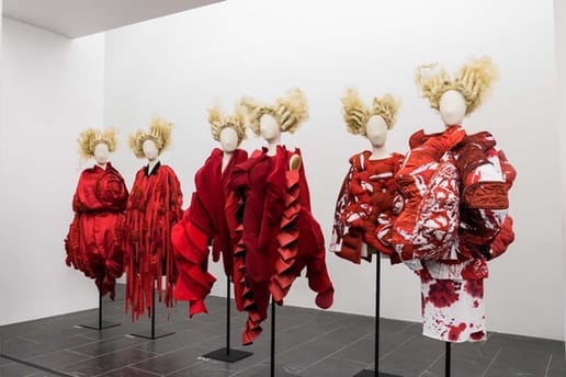 Google アプリで メトロポリタン美術館の COMME des GARÇONS のエキシビションを体験しよう