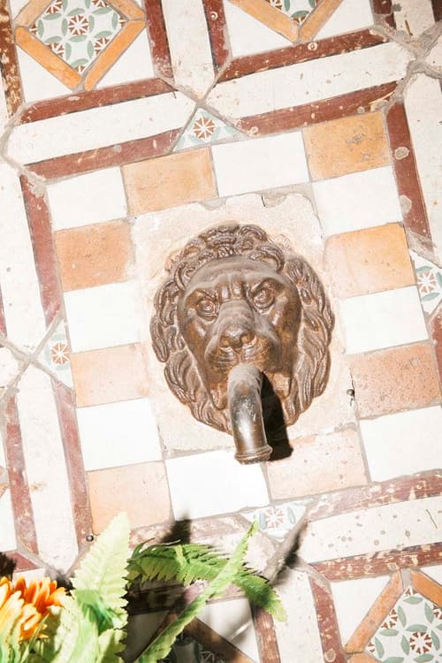 Vetements  Balenciaga　人気ファッションブランド　サッカーチーム