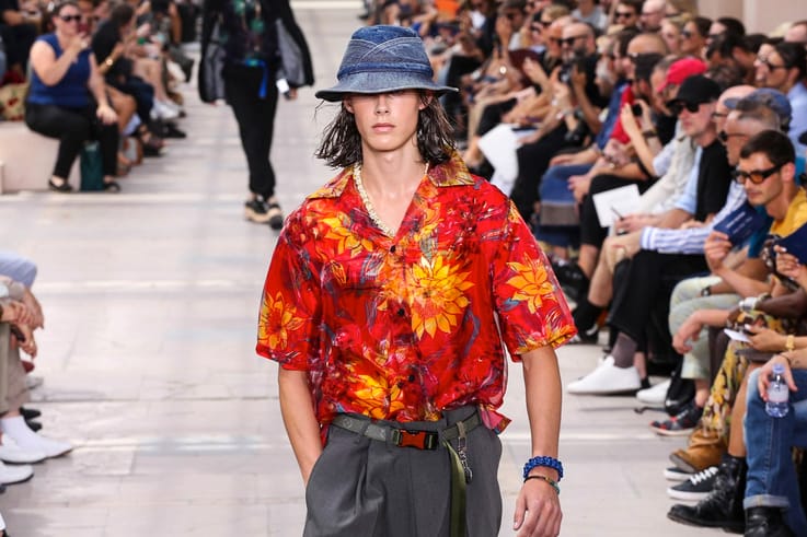 見る者をトロピカルな世界へと誘った Louis Vuitton の2018年春夏コレクション