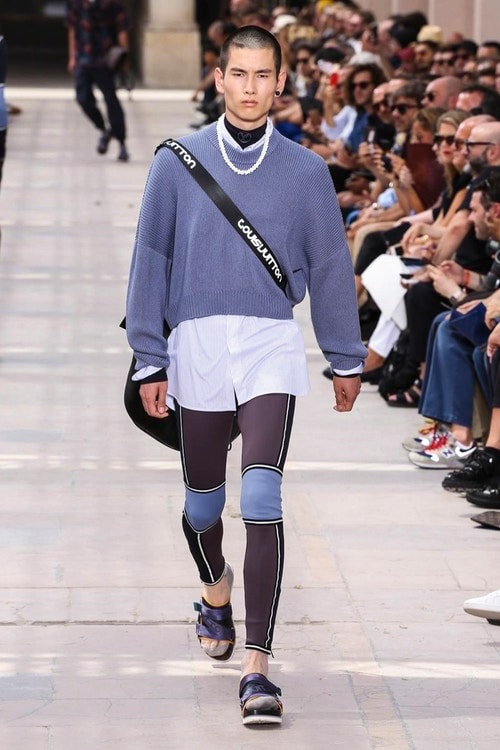 見る者をトロピカルな世界へと誘った Louis Vuitton の2018年春夏コレクション 色鮮やかな開襟シャツ、豊富なラゲージ&アクセサリーなど、見どころ満載のランウェイルック