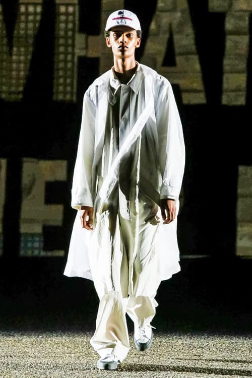 現代の政治/紛争問題にメッセージを投げかけた OFF-WHITE™ の2018年春夏コレクション