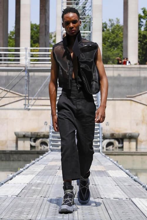 クラシックなゴシックの世界観が溢れる Rick Owens 2018年春夏コレクション