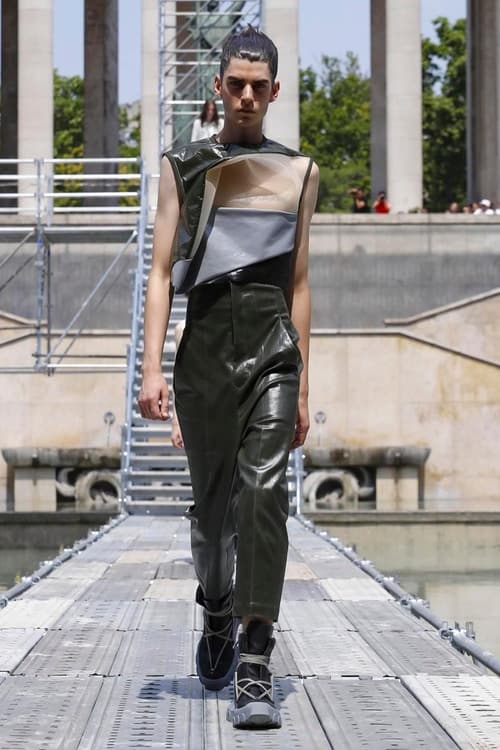 クラシックなゴシックの世界観が溢れる Rick Owens 2018年春夏コレクション