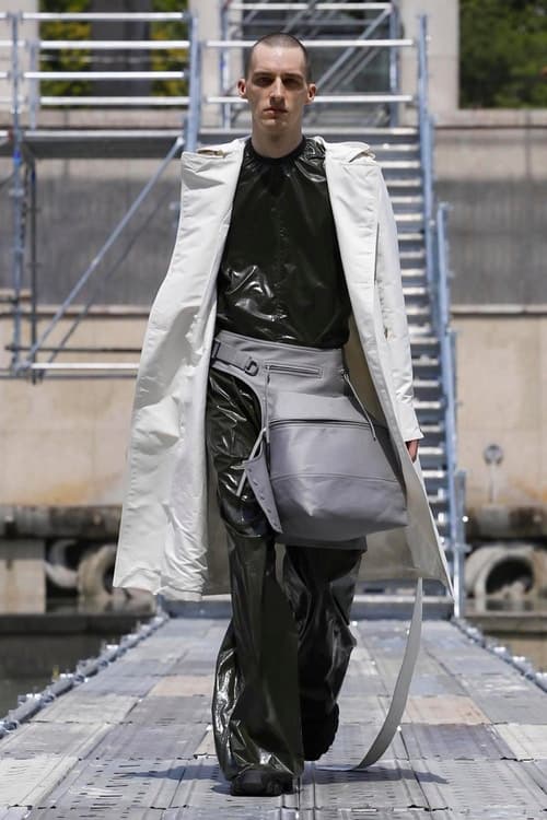 クラシックなゴシックの世界観が溢れる Rick Owens 2018年春夏コレクション