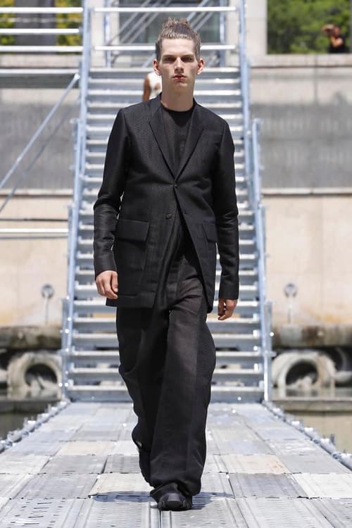 クラシックなゴシックの世界観が溢れる Rick Owens 2018年春夏コレクション