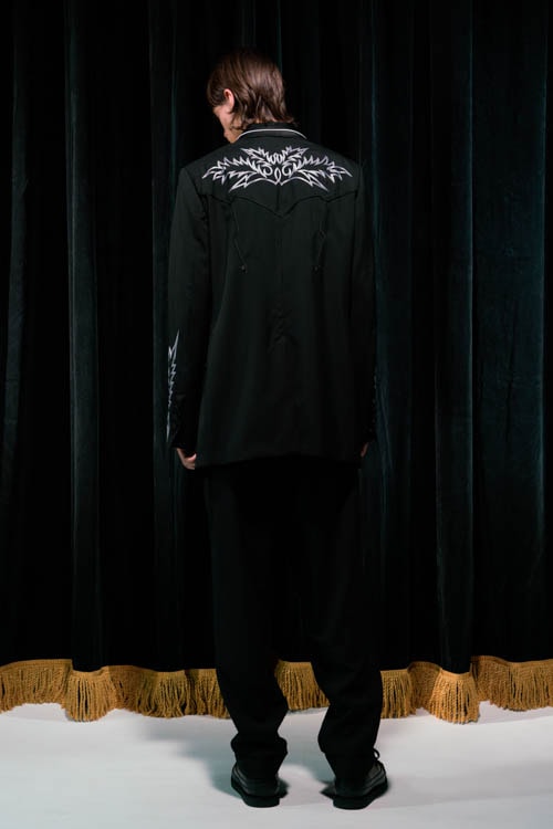 女性の視点に立ちメンズ服の持つ可能性を示唆する TAKAHIROMIYASHITATheSoloIst. 2018年春夏コレクション