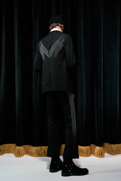 女性の視点に立ちメンズ服の持つ可能性を示唆する TAKAHIROMIYASHITATheSoloIst. 2018年春夏コレクション