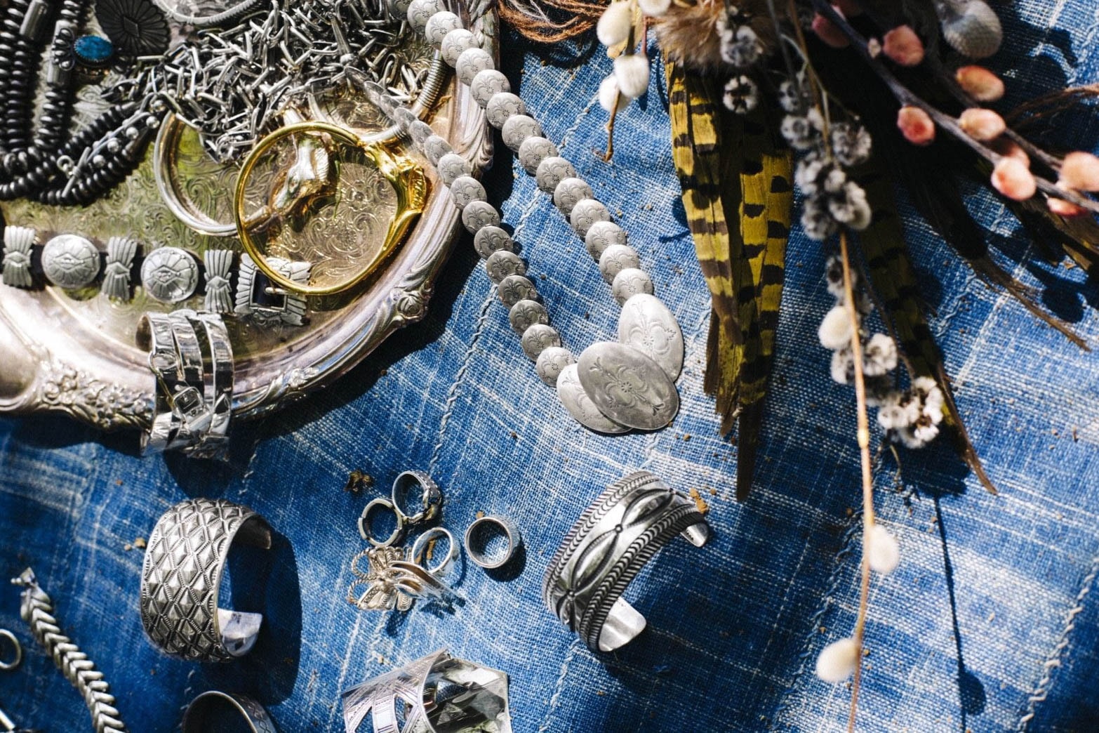 Vintage Jewelry Market: 他に類を見ない圧巻の品揃えで開催されるヴィンテージジュエリーマーケット 超希少価値の高いヴィンテージの〈Hermès〉、メキシカン/ナバホジュエリーを購入できるまたとないポップアップイベントに是が非でも足を運ぶべし