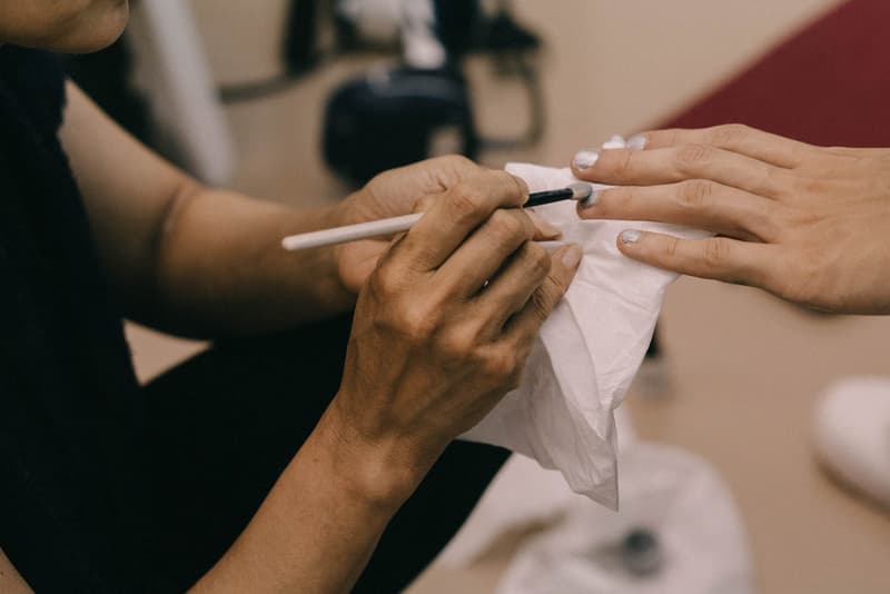 NikeLab とのコラボアイテムが並ぶ PIGALLE 2018年春夏コレクションショーの舞台裏にクローズアップ ピガール