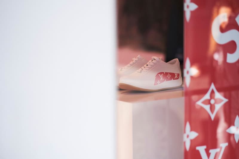 現地に駆けつけたファンのスタイルとともにポップアップの店内の様子を捉えた写真もご紹介 想像を上回る長蛇の列ができたシドニーの Supreme x Louis Vuitton ローンチ シュプリーム ルイヴィトン