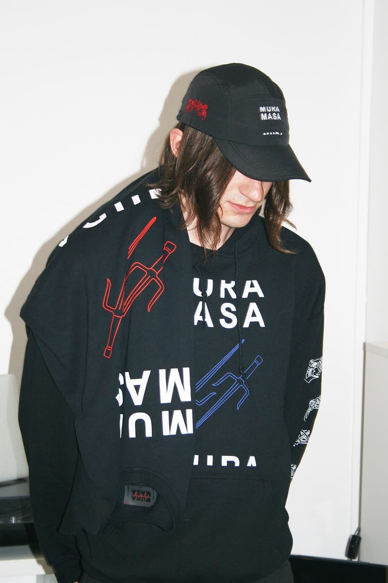 気鋭プロデューサー Mura Masa のマーチコレクションを公開