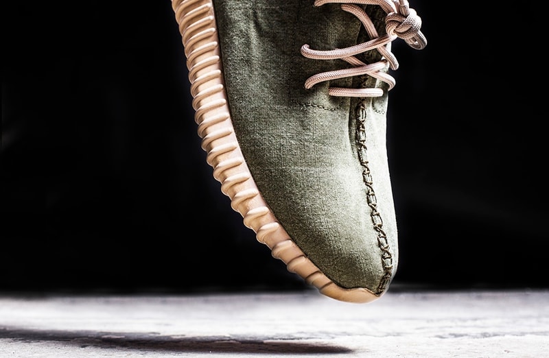 約22万円 ミリタリー  YEEZY BOOST 350 V2 米軍
