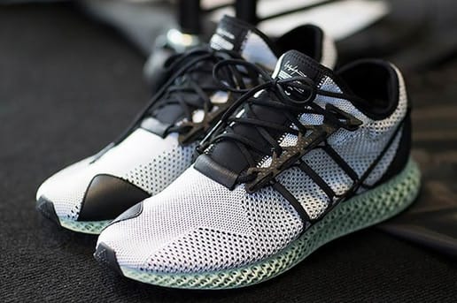 adidas Y-3 Futurecraft 4D にクローズアップ