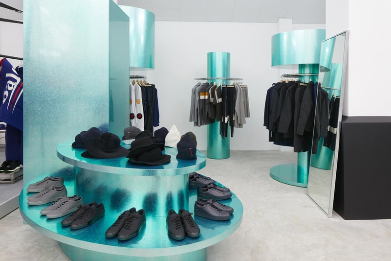 Dover Street Market Singapore の店内を早速チェック