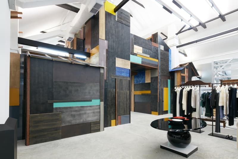 Dover Street Market Singapore の店内を早速チェック