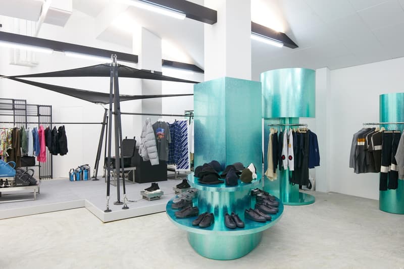 Dover Street Market Singapore の店内を早速チェック