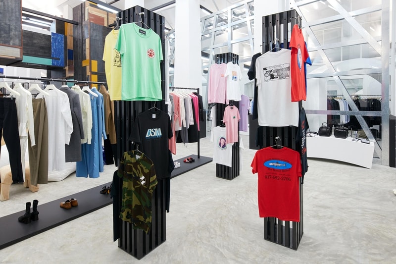 Dover Street Market Singapore の店内を早速チェック