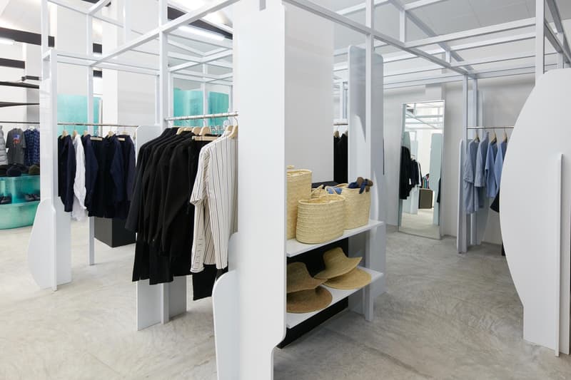Dover Street Market Singapore の店内を早速チェック