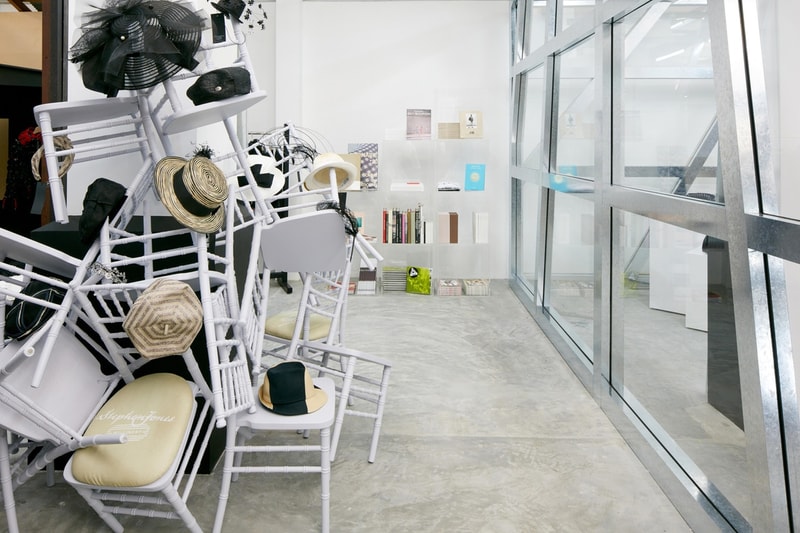 Dover Street Market Singapore の店内を早速チェック