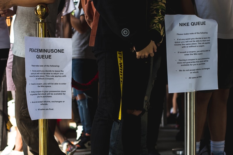 Dover Street Market Singapore  オープン初日 シンガポール ストリートヘッズ Nike Off-white Supreme