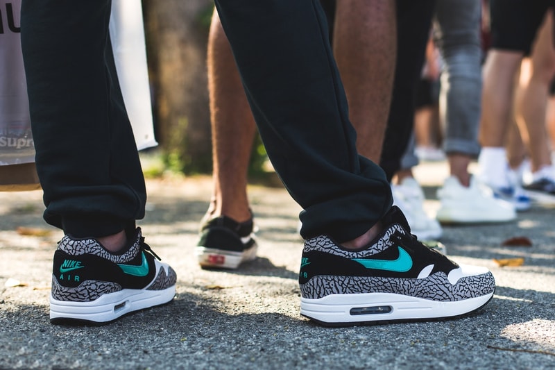 Dover Street Market Singapore  オープン初日 シンガポール ストリートヘッズ Nike Off-white Supreme