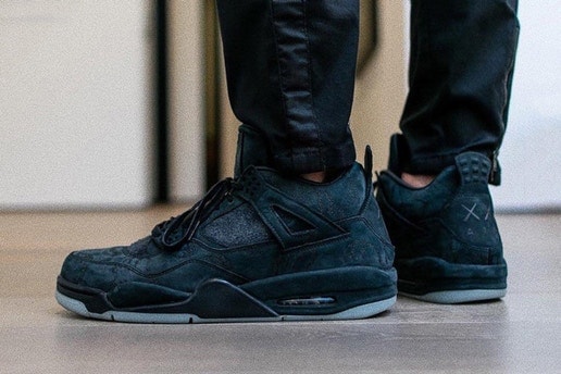 オールブラックの KAWS x Air Jordan 4 "Friends & Family" が一般販売されるという噂が浮上