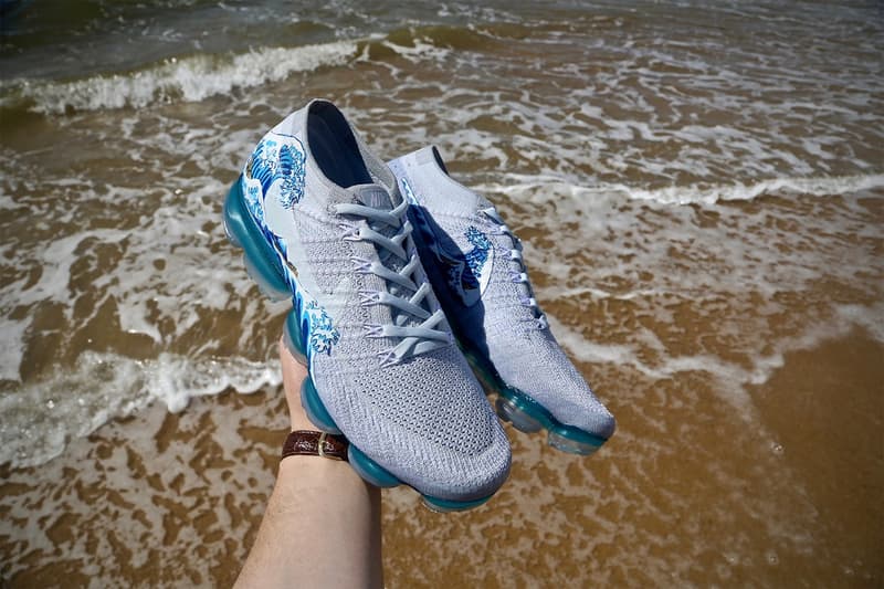 葛飾北斎風にカスタムされた Nike Air VaporMax
