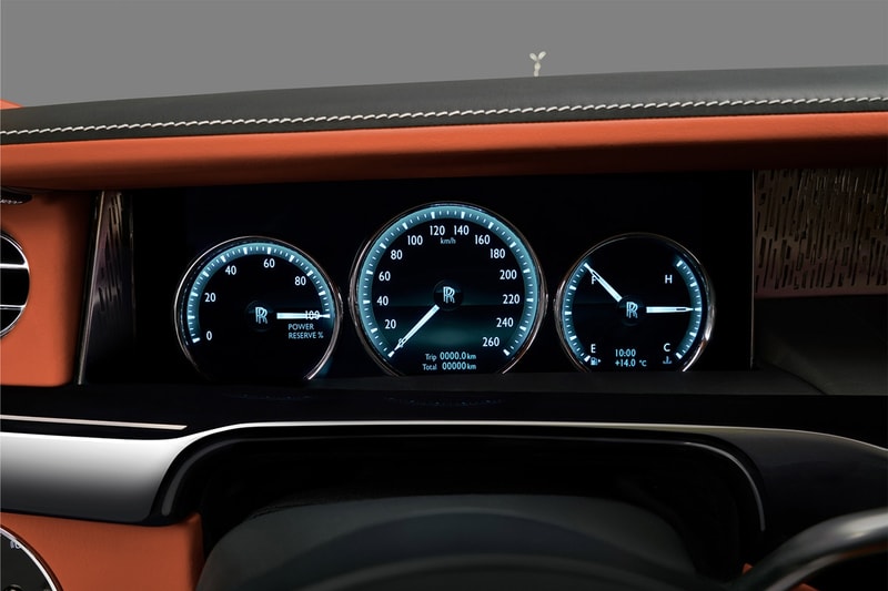 Rolls-Royce 　魔法の絨毯　乗り心地　新型 Phantom