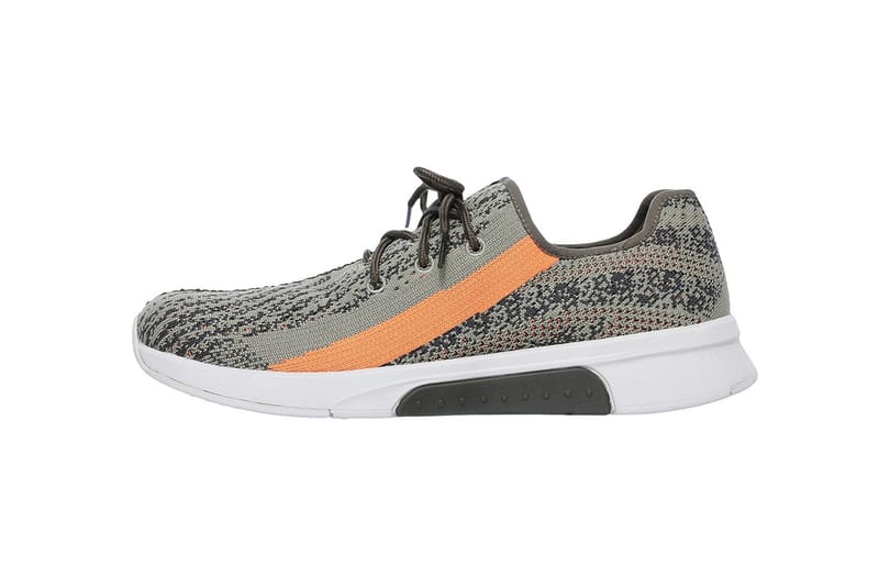 Skechers より YEEZY BOOST 350 V2 とそっくりな新作フットウェア3型が登場