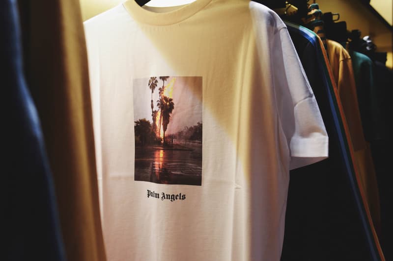 ストリップクラブをイメージしたムーディな店内と限定アイテムを『HYPEBEAST』が先行公開 Palm Angels の期間限定ポップアップストア “LONELY HEARTS CLUB” が青山にオープン