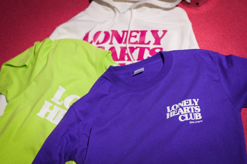 ストリップクラブをイメージしたムーディな店内と限定アイテムを『HYPEBEAST』が先行公開 Palm Angels の期間限定ポップアップストア “LONELY HEARTS CLUB” が青山にオープン