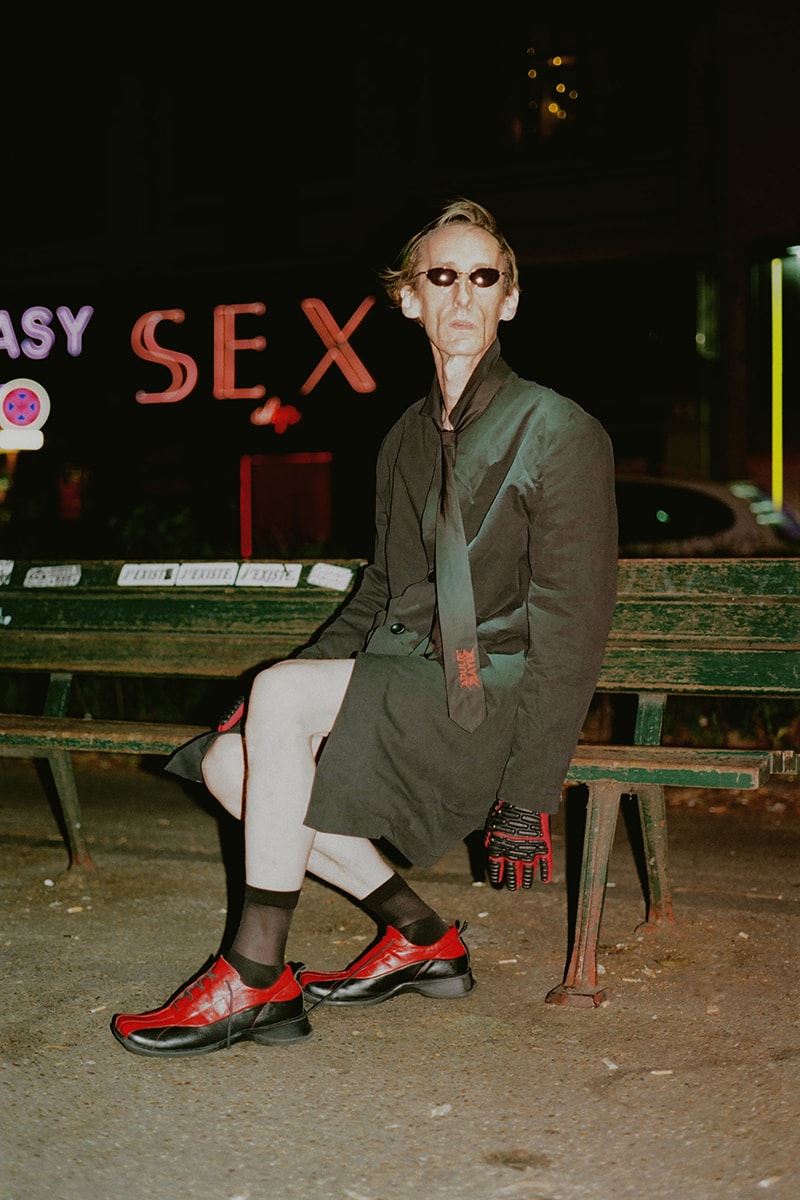 ダークな雰囲気を醸す SHOOP x SULLEN “Adulte Player” カプセルコレクション ブラック レッド マドリードと東京を拠点にするオルタナティブブランドと渋谷の高感度セレクトショップがチームアップ