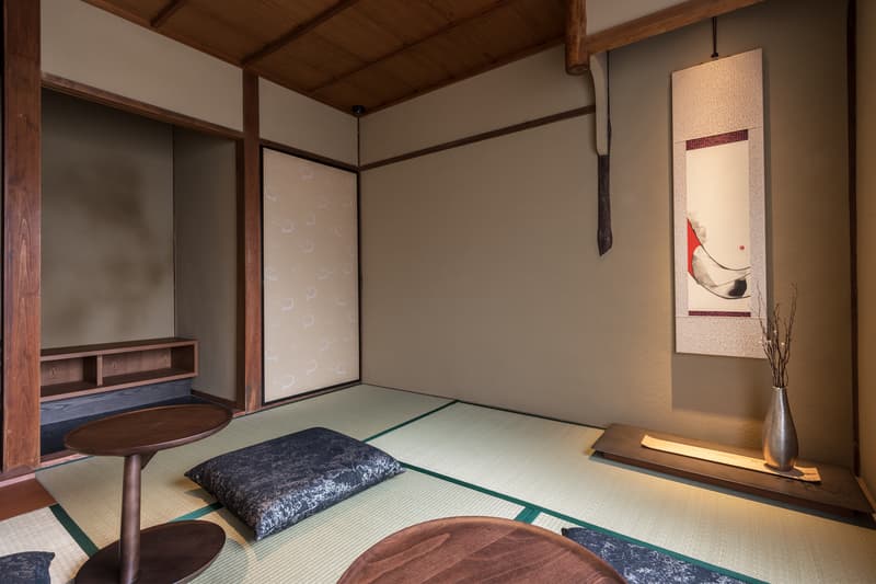 畳 コーヒー Starbucks 店舗 京都 スターバックス 二寧坂