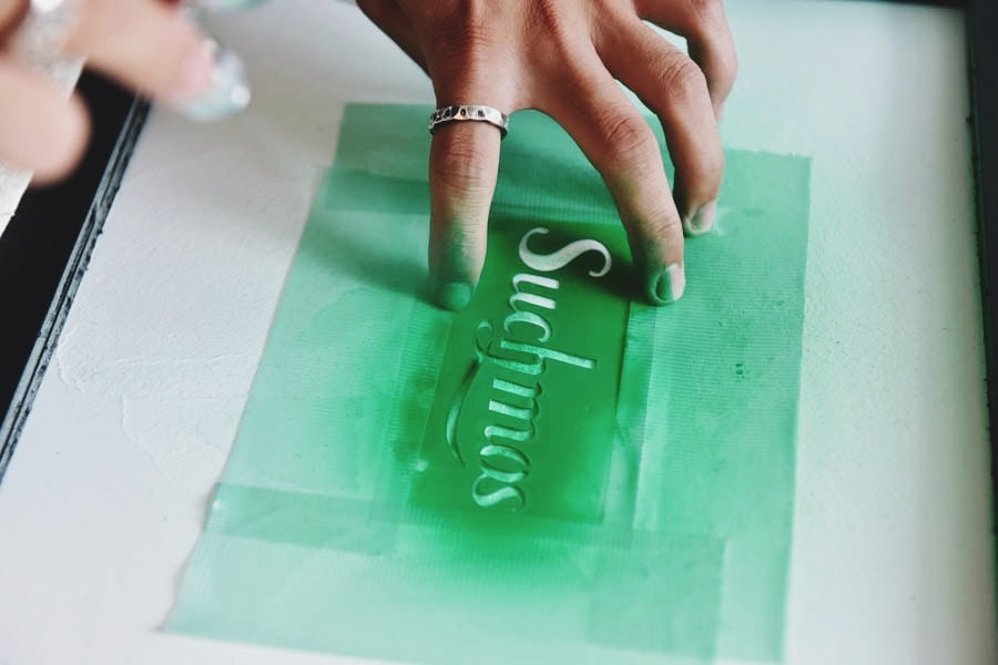 新レーベル F.C.L.S. 誕生に端を発した Suchmos の新章開幕とアートプロジェクトの全貌を解剖 東京の街にロゴをスプレーし、リアルとバーチャルの双方をSuchmosがジャック