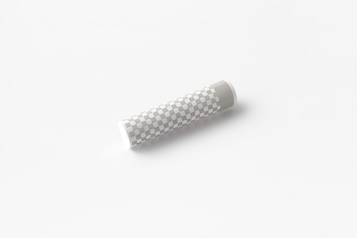 紙を丸めると光る懐中電灯 “PAPER TORCH” をチェック nendo ネンド ペーパートーチ LED