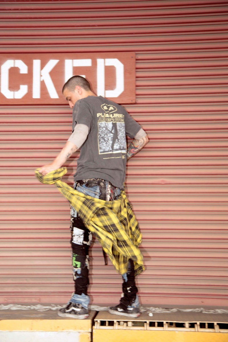 シアトルの90年代グランジシーンに影響を受けた Alive & Well x PLEASURES のカプセルコレクション seattle grunge scene punk '90s 1990s capsule collection