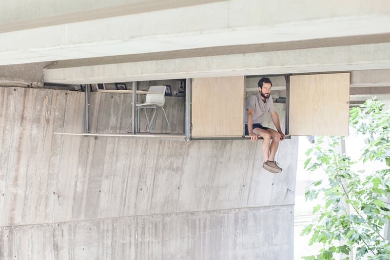 大人の秘密基地？ 橋の下に現れた不思議な小部屋