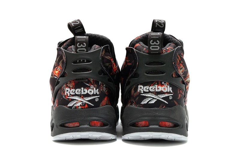 金魚　総柄　身を包んだ Reebok Instapump Fury Road　スニーカー