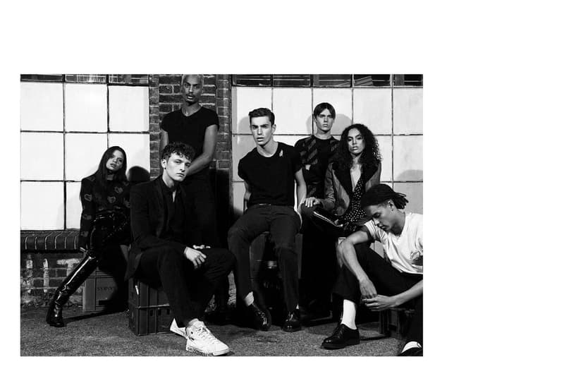 Saint Laurent の2017年秋コレクションでナイトシーンにグラムなエッセンスを