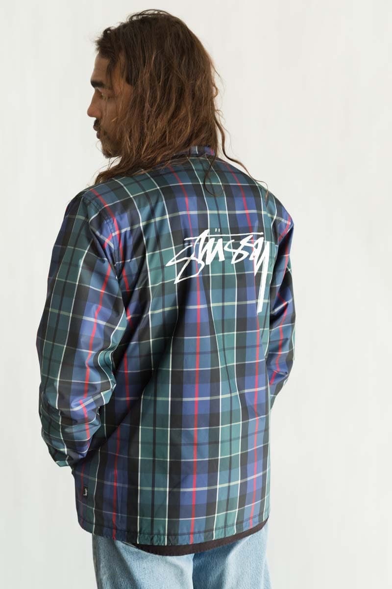 STÜSSY より素材や柄で遊びを効かせた2017年秋冬ルックブックが到着