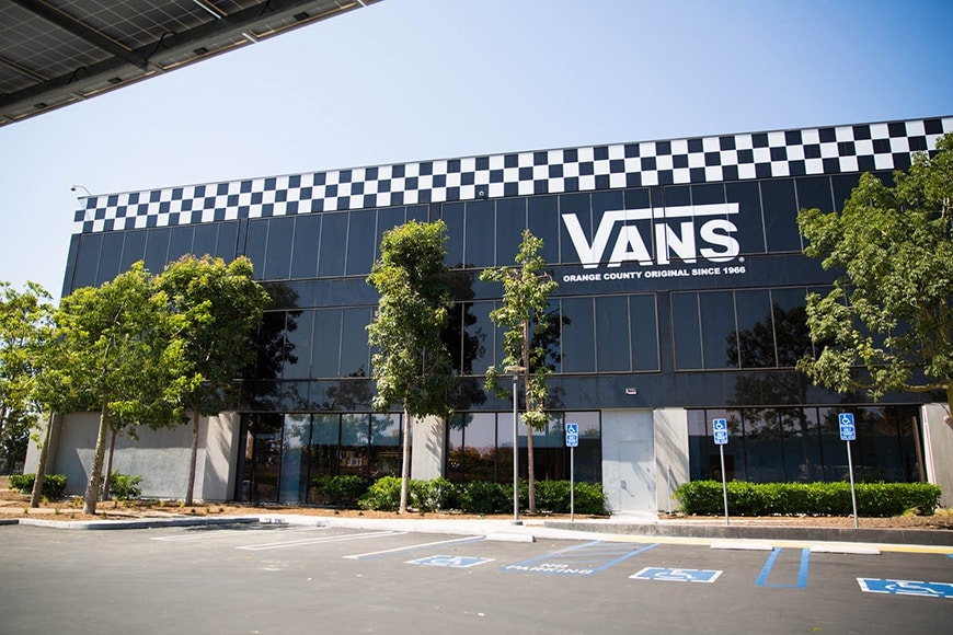 Vans 初の本社屋がカリフォルニア州コスタメサに完成