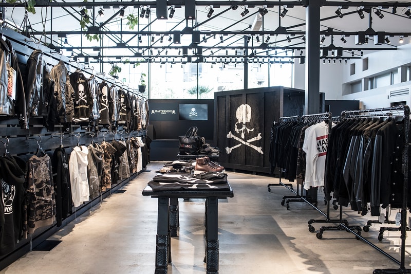 mastermind JAPAN & mastermind WORLD 2017年秋冬コレクション ポップアップの店内を初公開 1,500点のストックの中にはスワロフスキーを散りばめた約300万円のカシミヤコートも