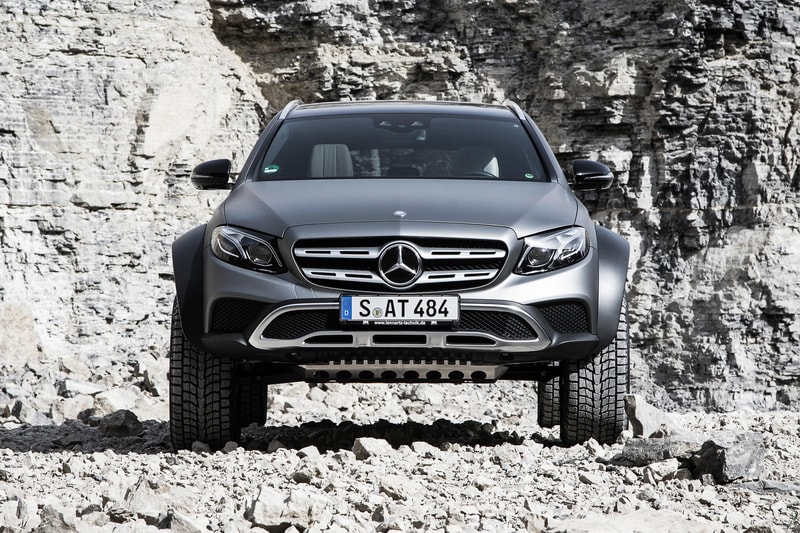 Mercedes-Benz がオフロード用ラグジュアリーワゴン E-Class All Terrain 4x4² を発表  最低地上高を標準モデルの約3倍となる420mmまで引き上げることに成功した「Mercedes」の技術的実験車両がベールを脱ぐ