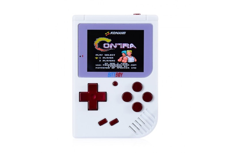 初代ゲームボーイ風のボディにファミコンの名作を詰め込んだ BittBoy 手のひらサイズの超コンパクトデバイスに『スーパーマリオブラザーズ』や『くにおくん』を内蔵