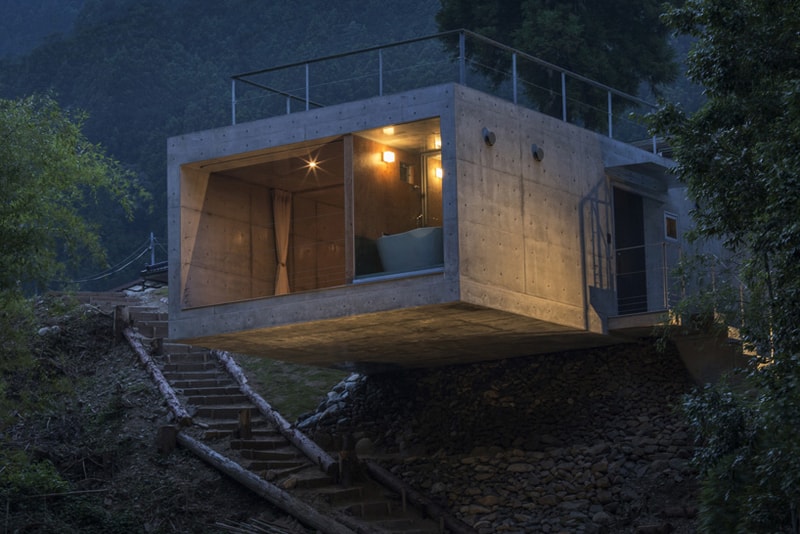 奈良・天ノ川の急傾斜地に建つ空中に突き出した山荘をチェック　nara 建築 奈良 熊野川 天ノ川 山荘 別荘 デザイン architecture japan 関谷昌人 masato sekiya
