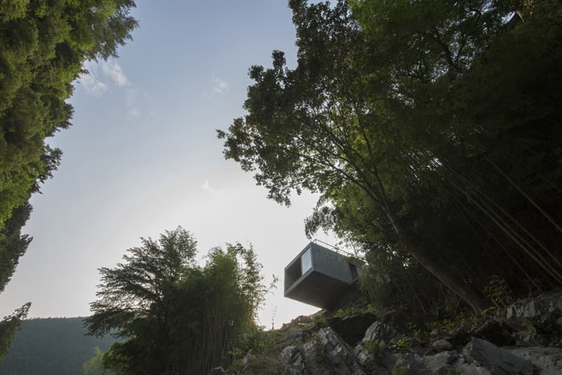 奈良・天ノ川の急傾斜地に建つ空中に突き出した山荘をチェック nara 建築 奈良 熊野川 天ノ川 山荘 別荘 デザイン architecture japan 関谷昌人 masato sekiya