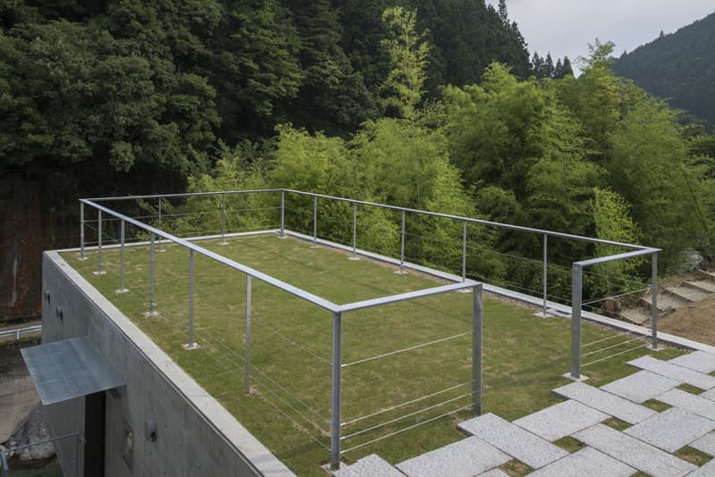 奈良・天ノ川の急傾斜地に建つ空中に突き出した山荘をチェック　nara 建築 奈良 熊野川 天ノ川 山荘 別荘 デザイン architecture japan 関谷昌人 masato sekiya